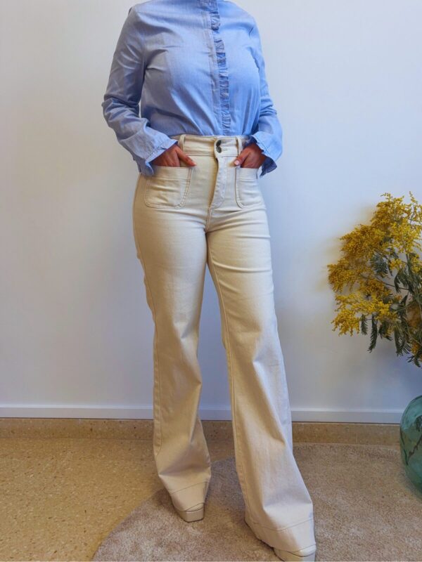 Jeans flare crema